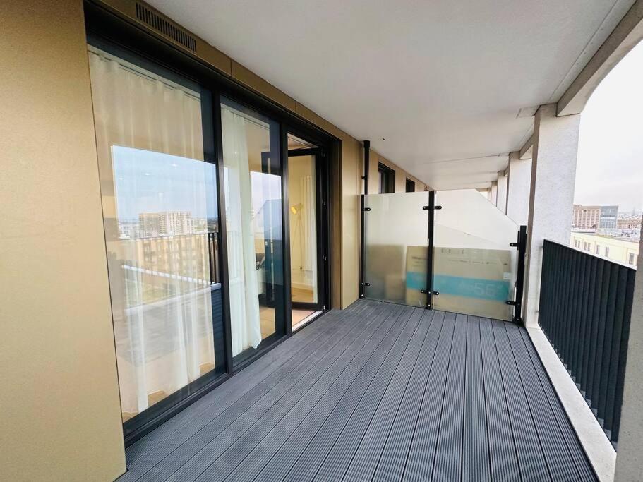 Spacious Modern 1 Bed Apartment. Лондон Экстерьер фото