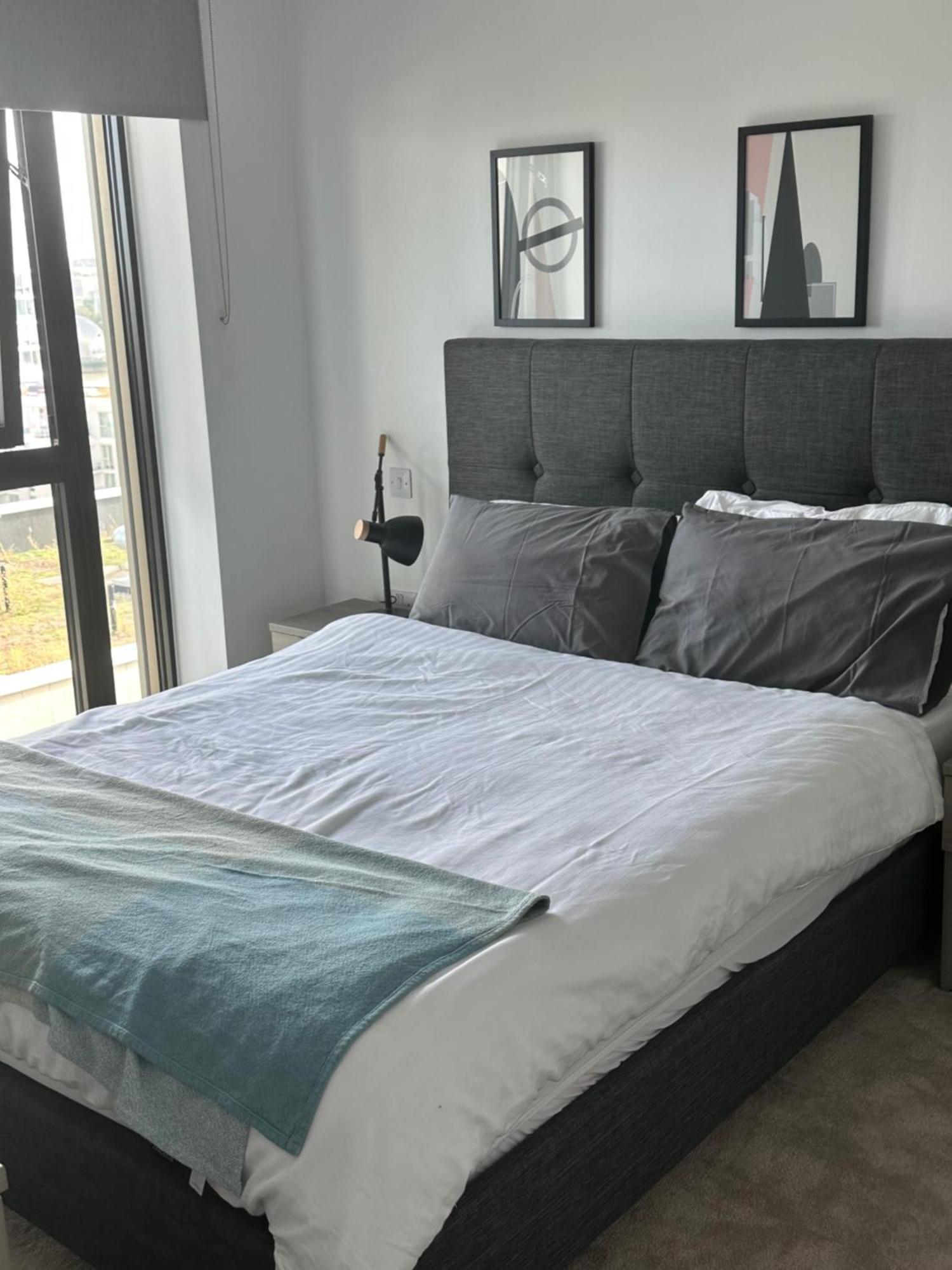 Spacious Modern 1 Bed Apartment. Лондон Экстерьер фото